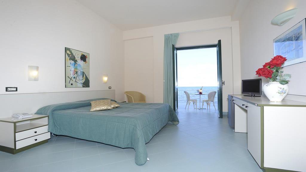 L'Approdo Di Angelino Hotel Pizzolungo Exterior photo